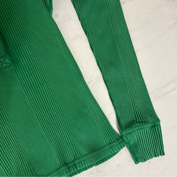 Aerie Size Medium Kelly Green Ribbed Knit Henley Top Elena Gilbert Bella Swan - Picture 5 of 6